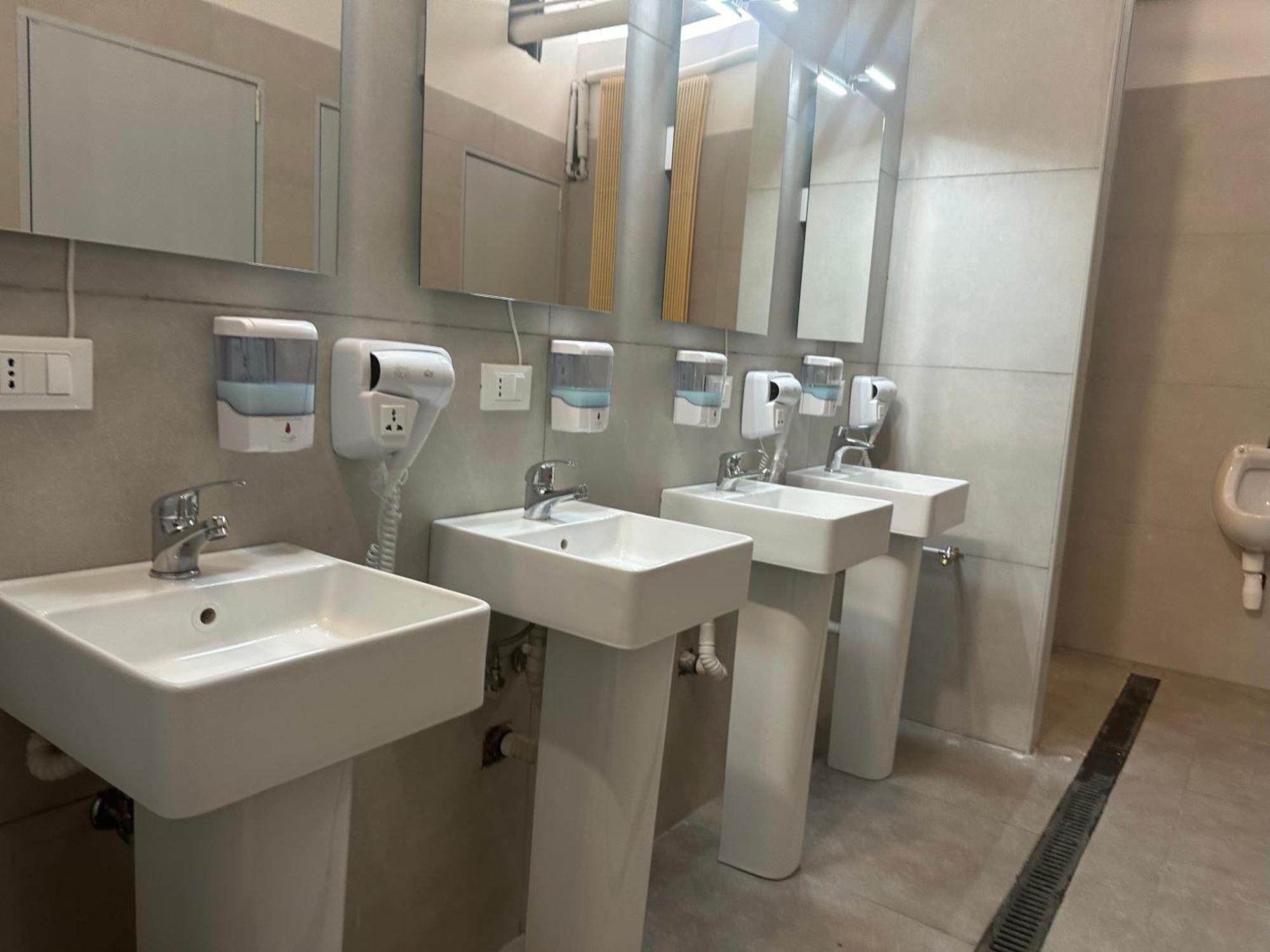 Cconforthotels Host Bari Centrale Exterior foto